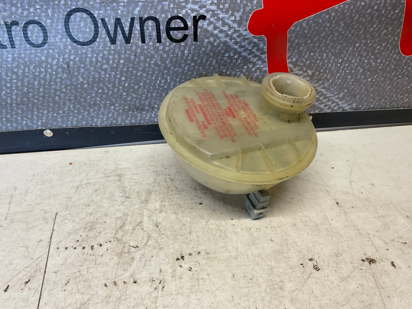 Brake Master Cylinder Reservoir 8G0611301  B4  C4