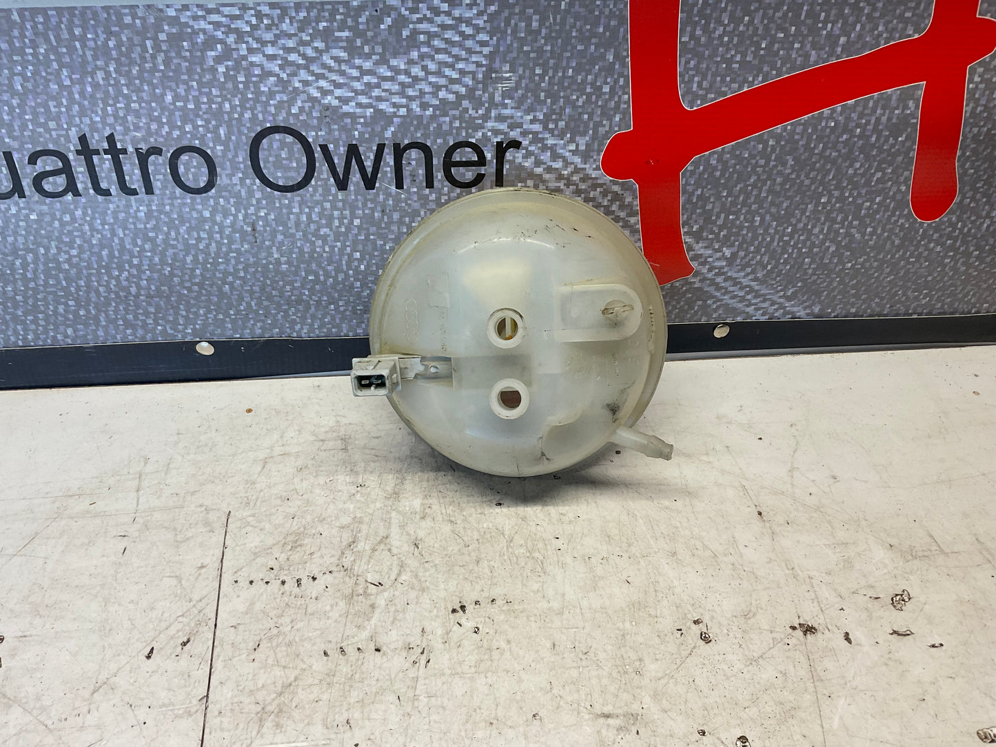 Brake Master Cylinder Reservoir 8G0611301  B4  C4