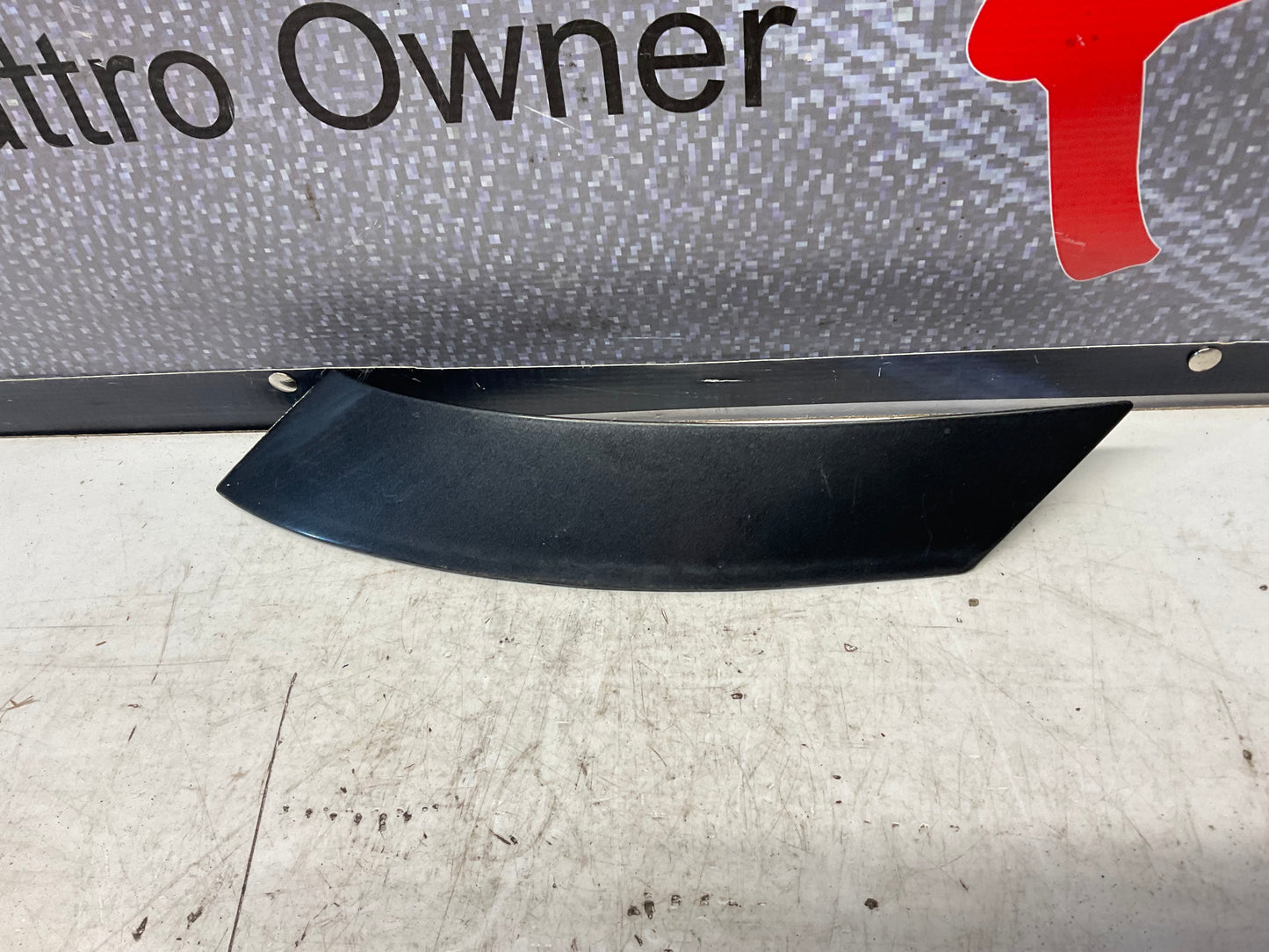 C Pillar Outside Trim Right 441853216  D1