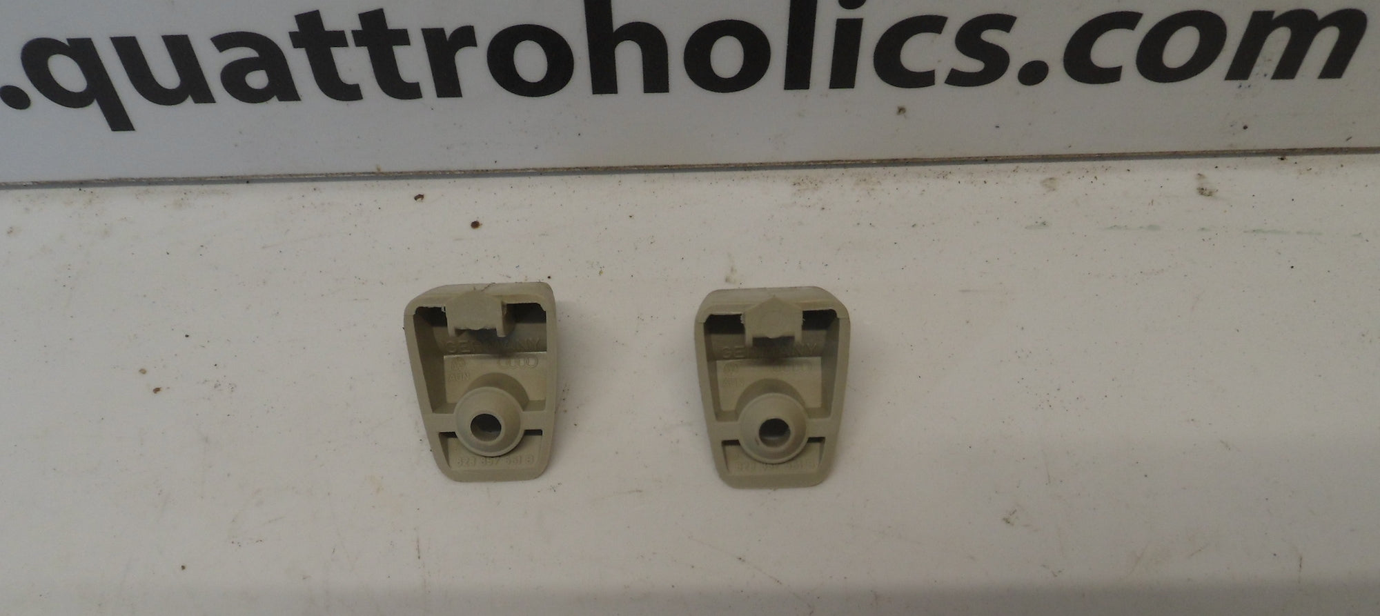 Sun Visor Clips 823857561B B2 – Quattroholics