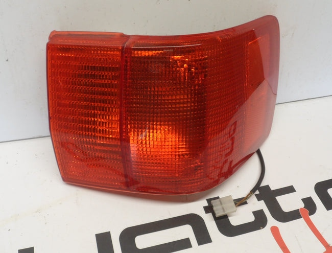 Passenger Taillight 893945096A  B3