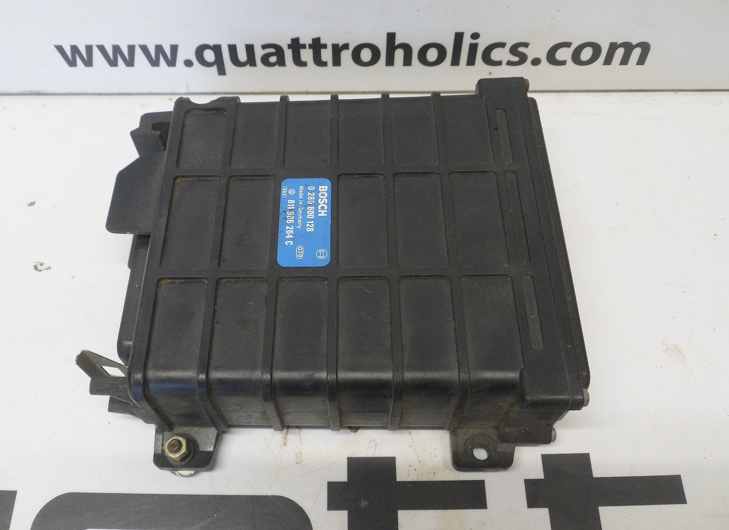 Engine Control Unit 811906264C  JT