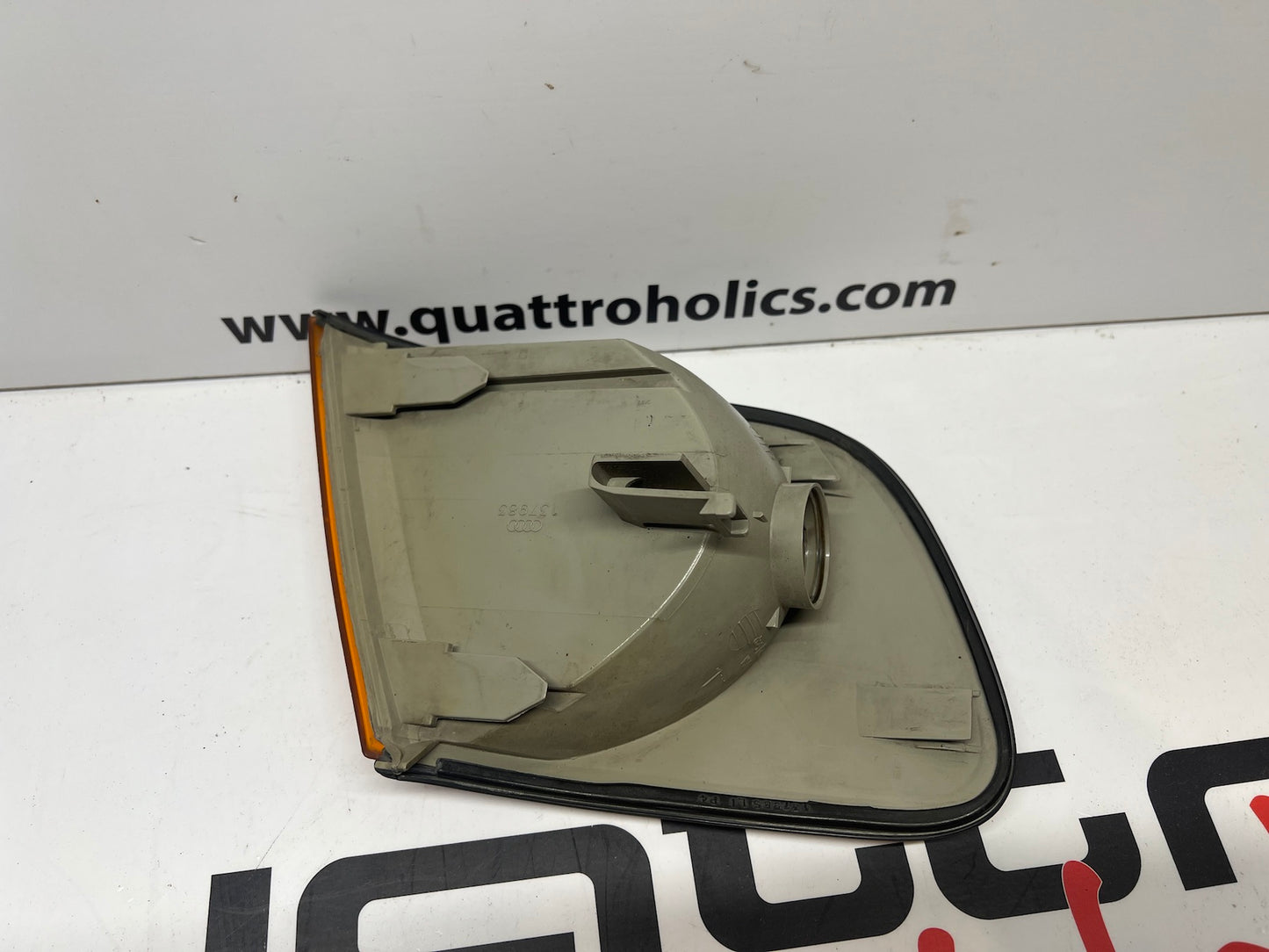 Driver Front Corner  4A0953049C  Hella