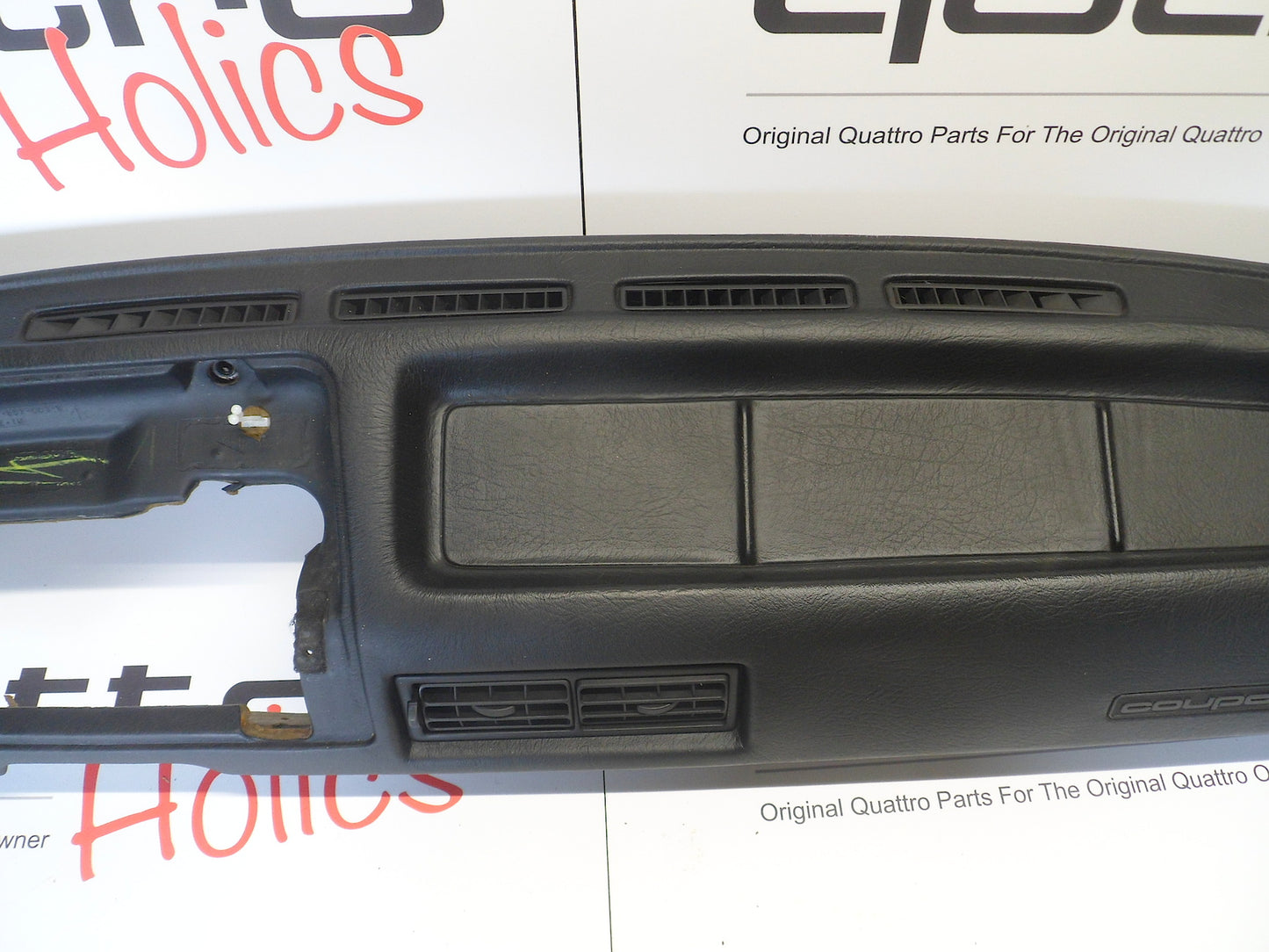 Dash with Vents-Black 857857003B