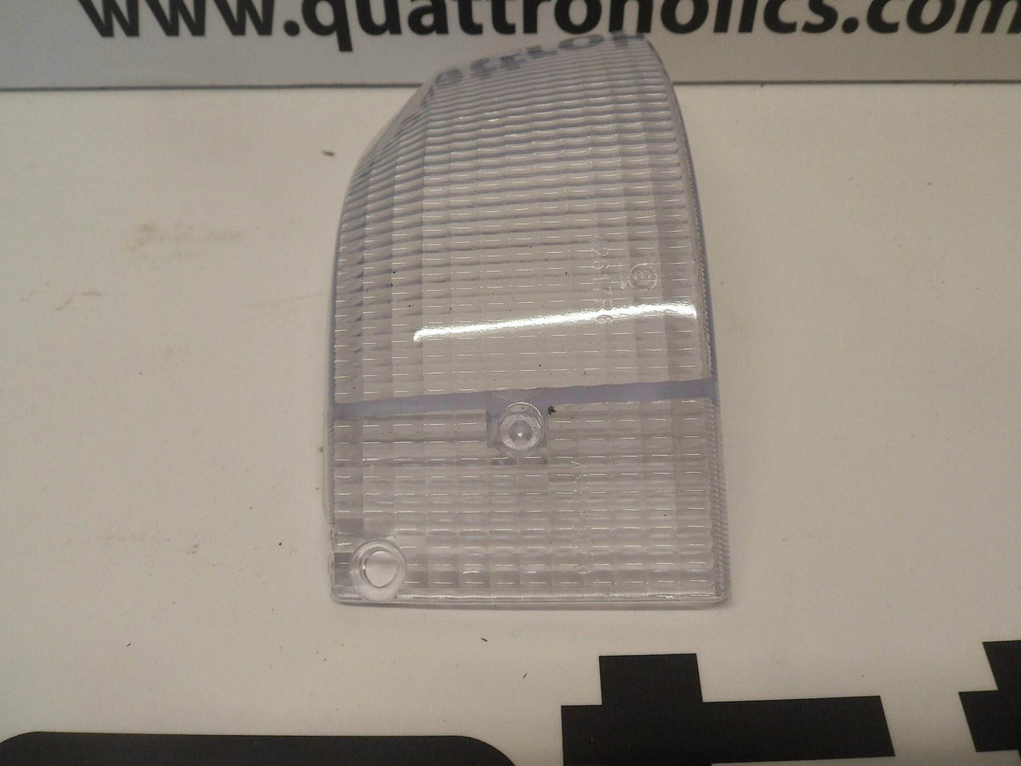Passenger Turn Signal Lens NEW 437953049 European B2 UrQ Clear