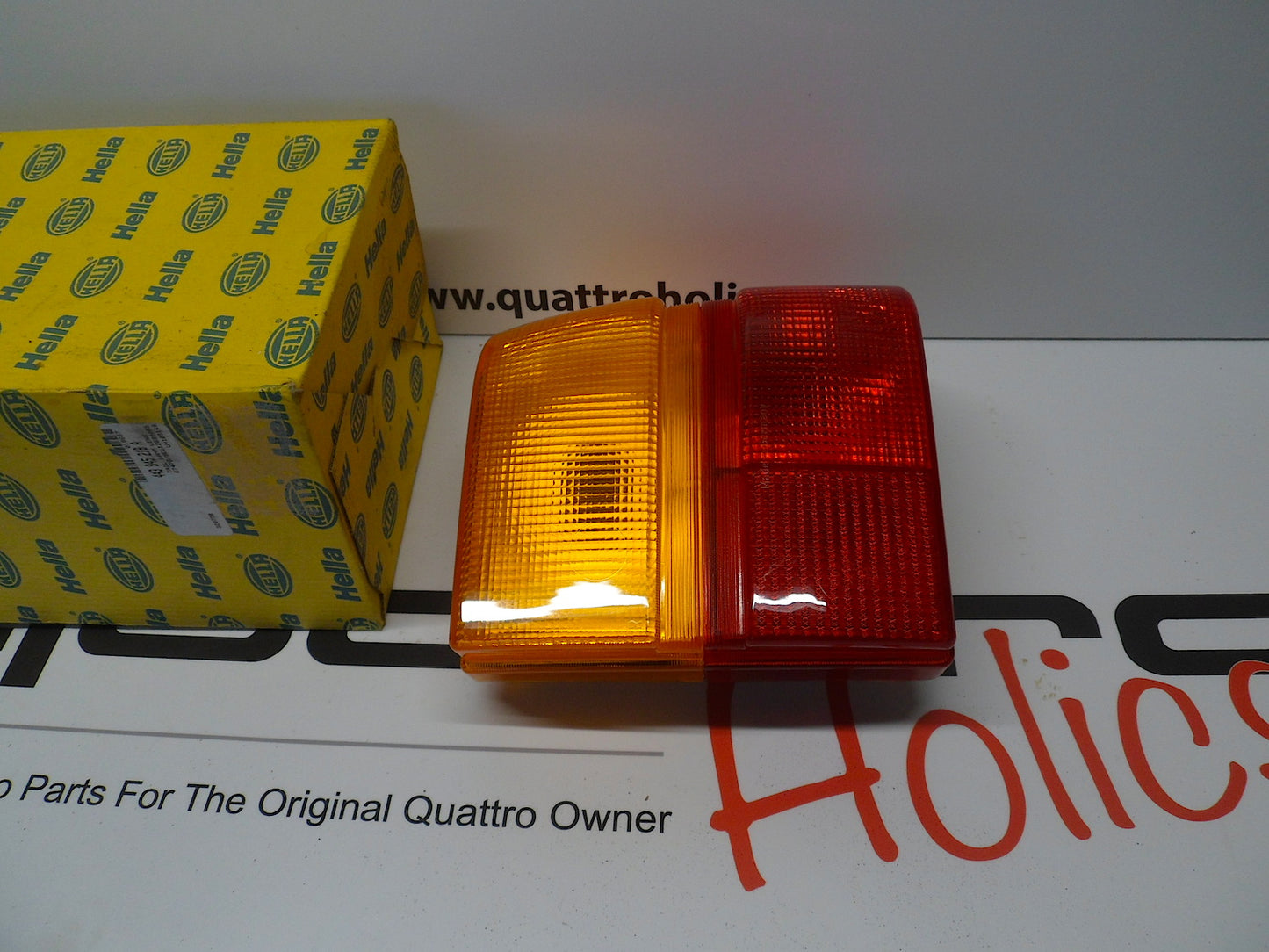 Passenger Taillight 443945218 NOS