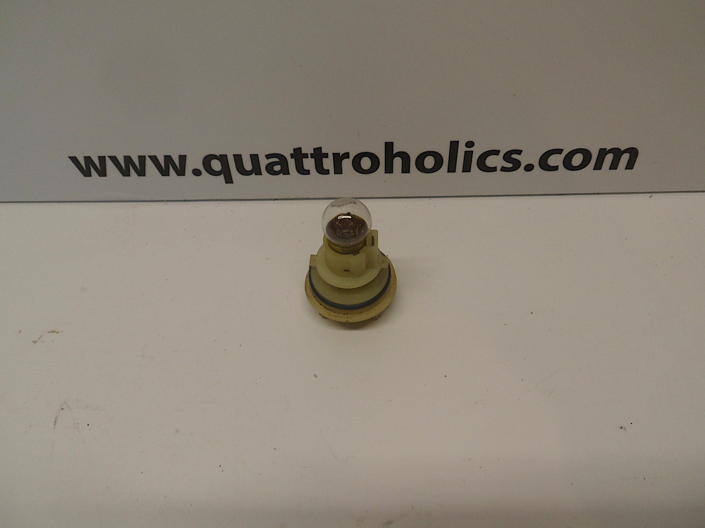 Front Marker Bulb Holder  R19/5 Hella