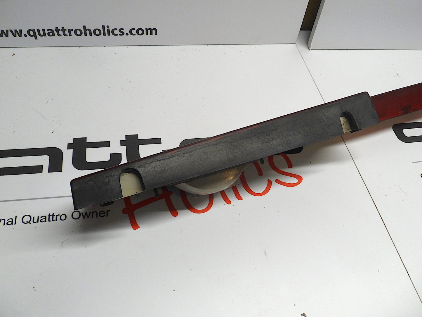 Rear Prismatic Center Reflector 85594569B