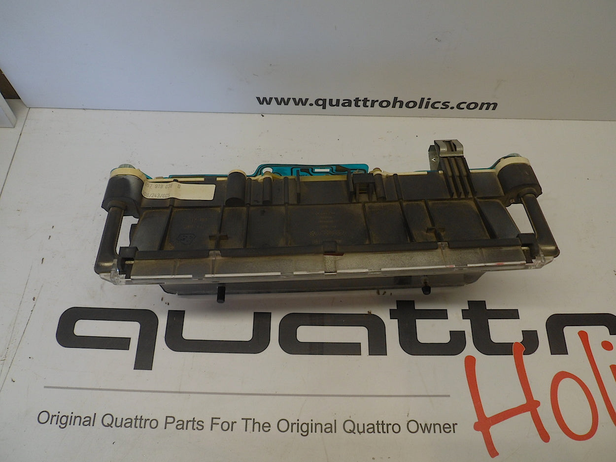 Speedometer Cluster URQ 857919038