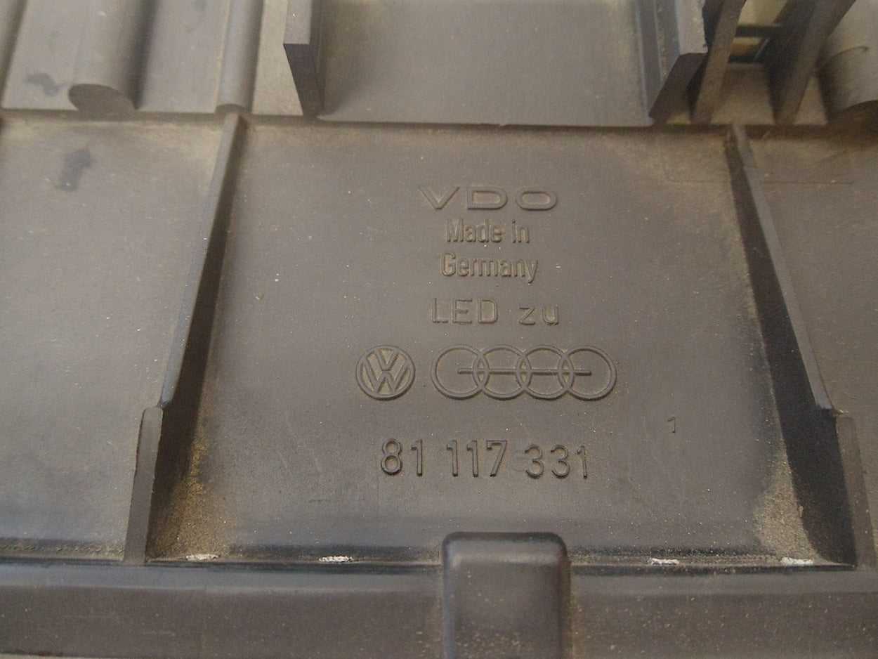 Speedometer Cluster URQ 857919038