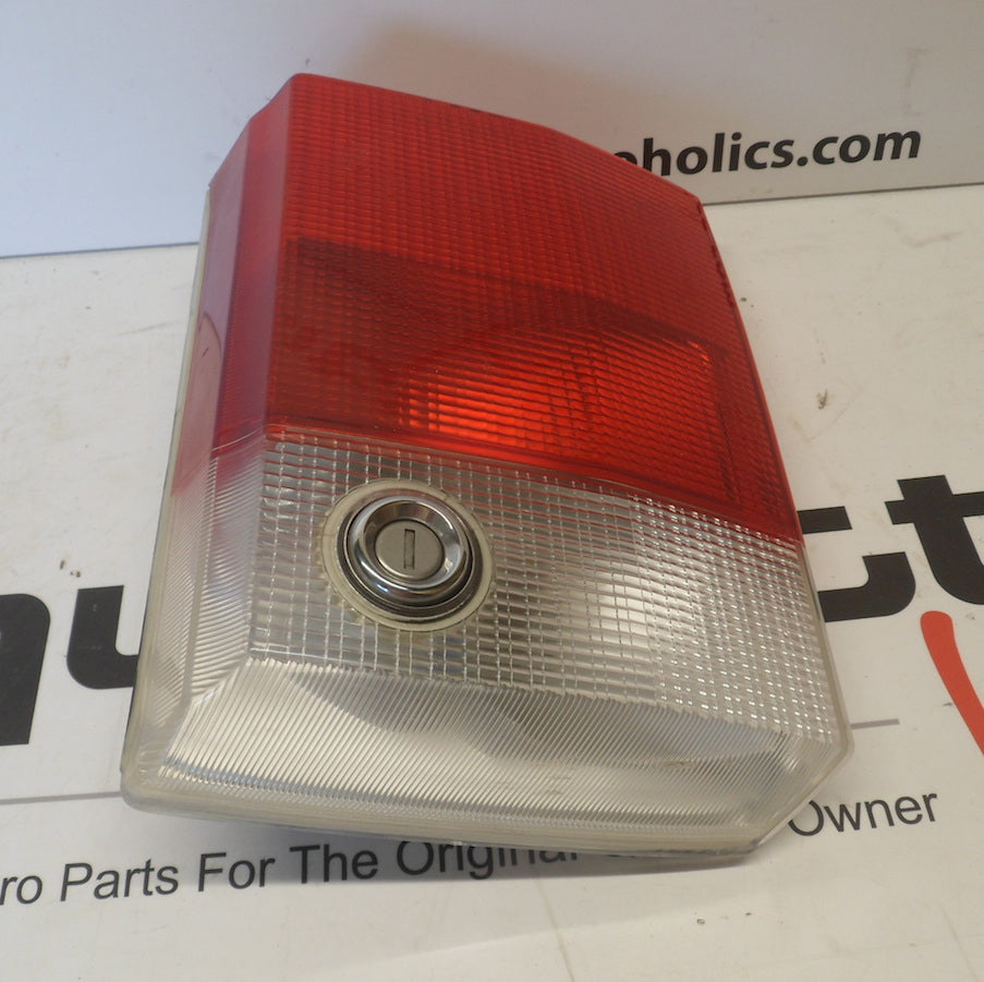 Passenger Rear Center Tailight 893945094