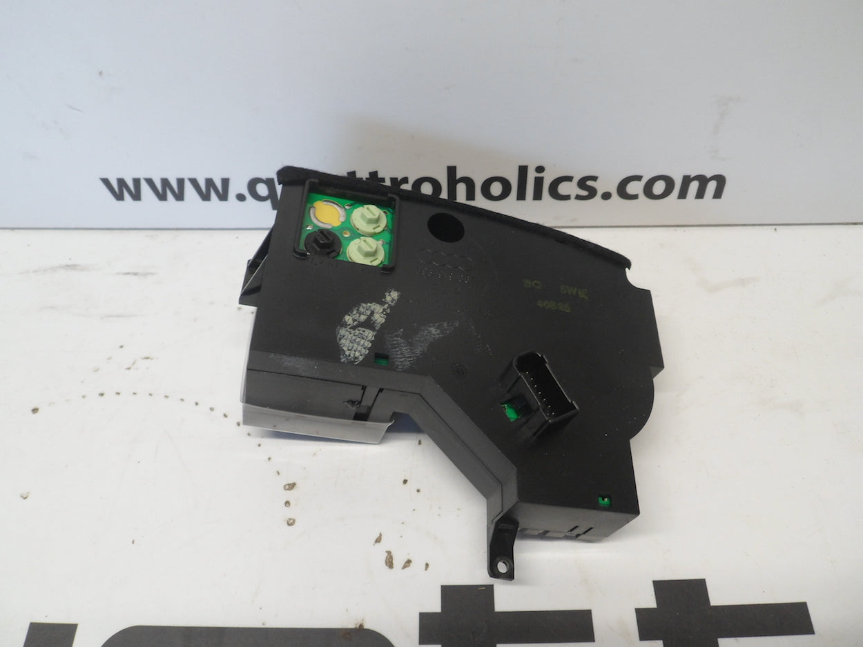 Instrument Cluster Center Screen 893919067 NOS
