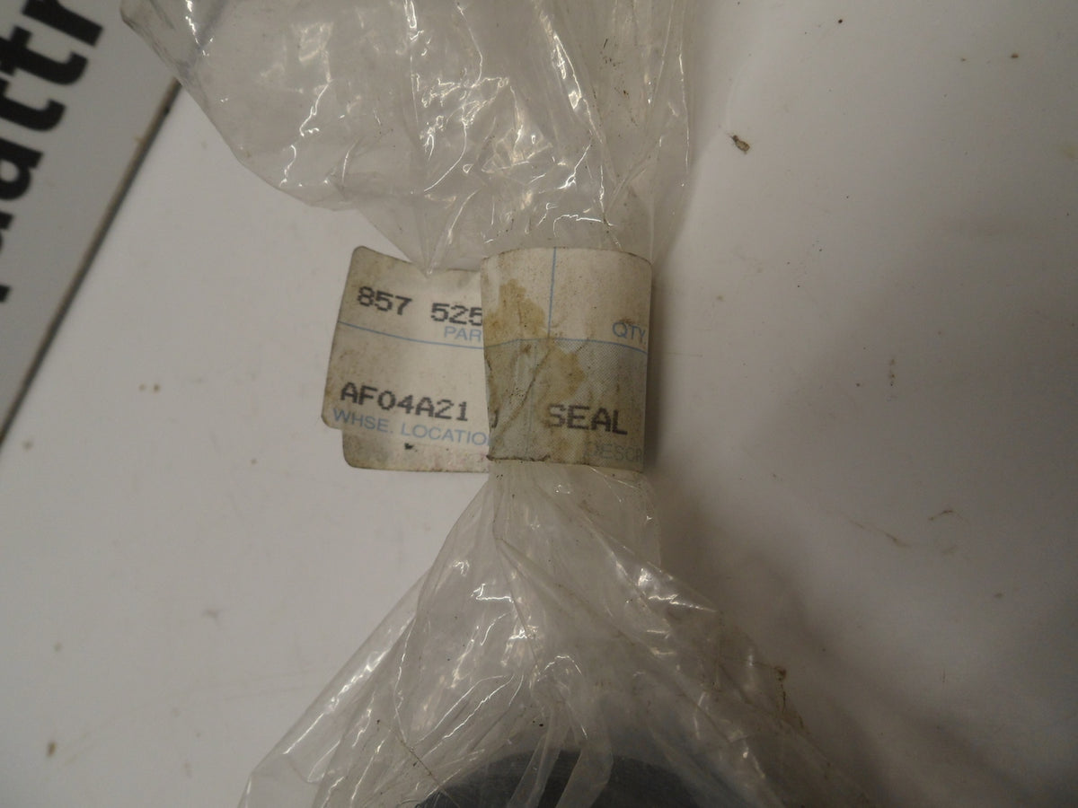 85578252 Rear Differential Pinion Seal 857525275 NOS – Quattroholics