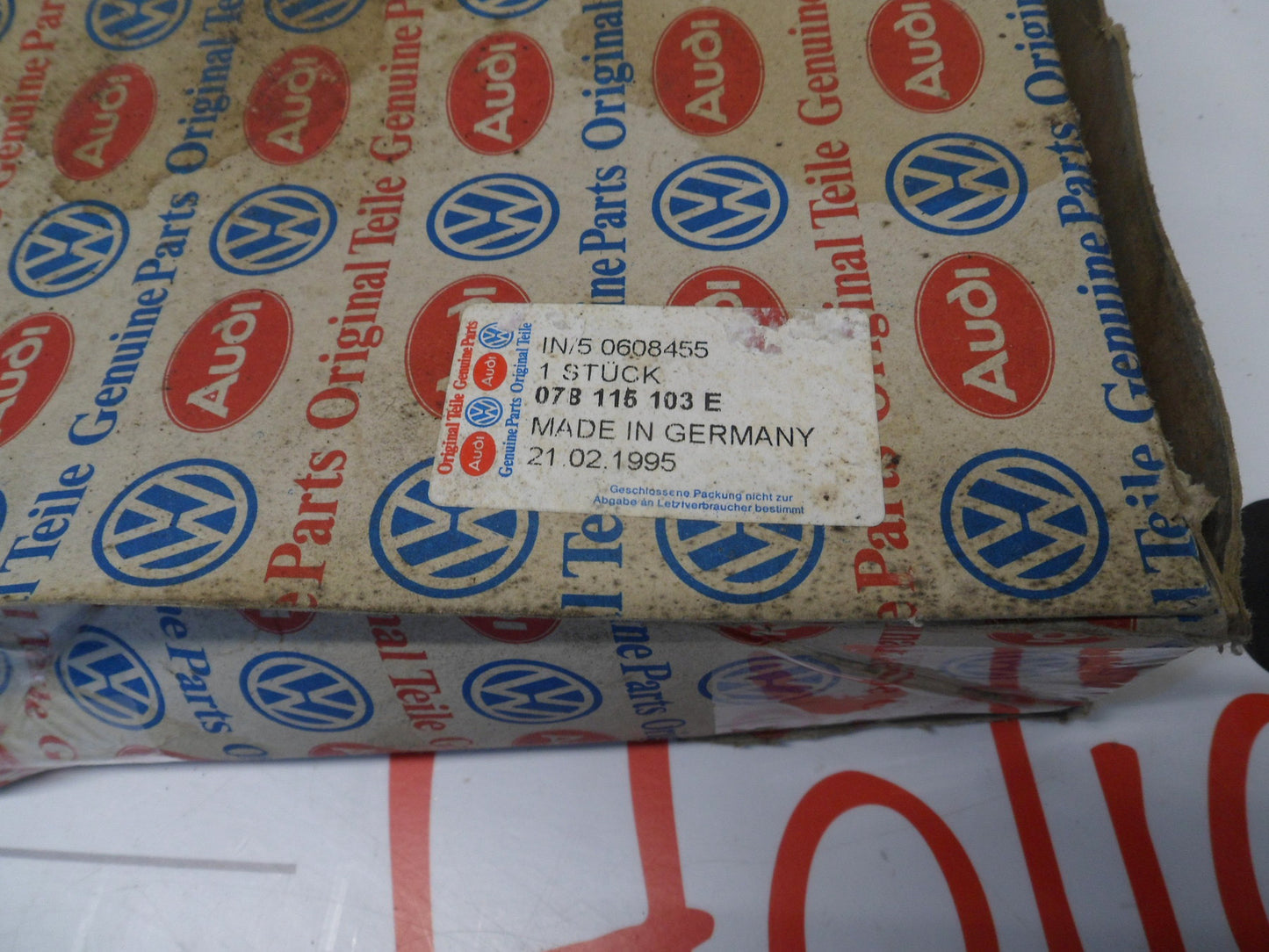 Oil Pump/Cover 078115130E NOS